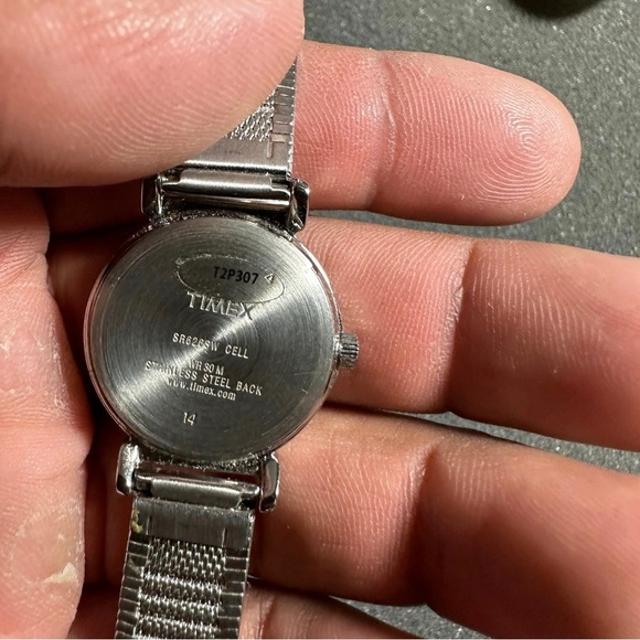 Timex Ladies Quartz Watch Elevated Classics Silver Tone T2P307 Working - Picture 9 of 10